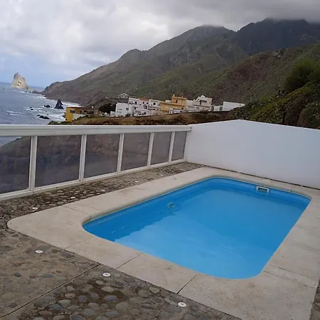 Casa Lucas Dos Almaciga